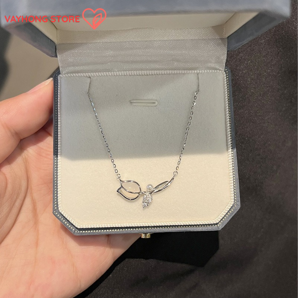 Elegantra™ – Titanium Steel Clavicle Necklace for Women | Fade-Free, High-End Elegance